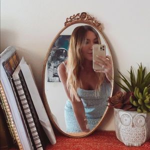 Meet your Posher, Cassandra